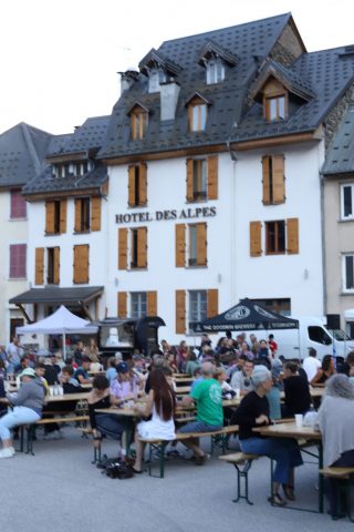 Nachtmarkt van de “Savoir-Faire de l’Oisans”_Le Bourg-d’Oisans